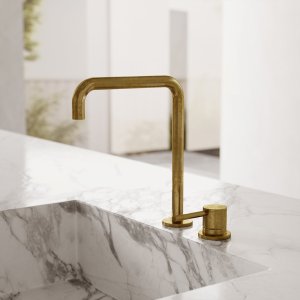 Semplice SHV405 S04 - Køkkenblander med svingtud, Poleret Messing Natur